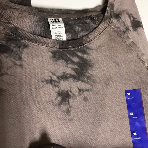 JoyLab Sweatshirt & matching Sweatshorts - Picture 6 of 14